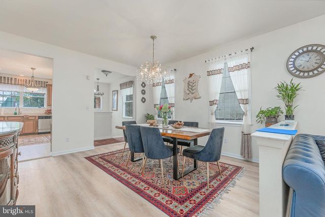 321 FOUNTAIN ST, Philadelphia, PA 19128