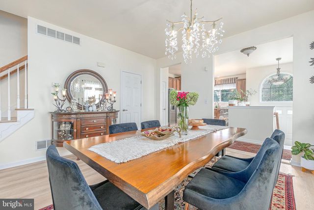 321 FOUNTAIN ST, Philadelphia, PA 19128