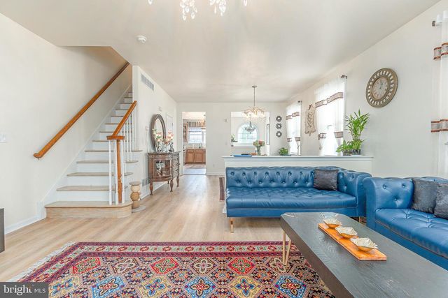 321 FOUNTAIN ST, Philadelphia, PA 19128