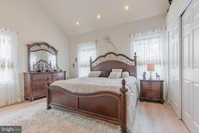 321 FOUNTAIN ST, Philadelphia, PA 19128