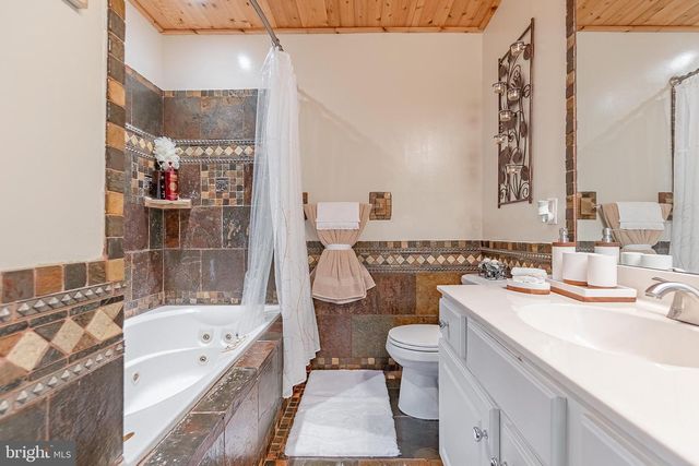 321 FOUNTAIN ST, Philadelphia, PA 19128