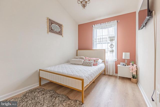 321 FOUNTAIN ST, Philadelphia, PA 19128