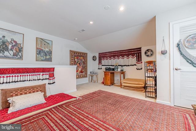 321 FOUNTAIN ST, Philadelphia, PA 19128