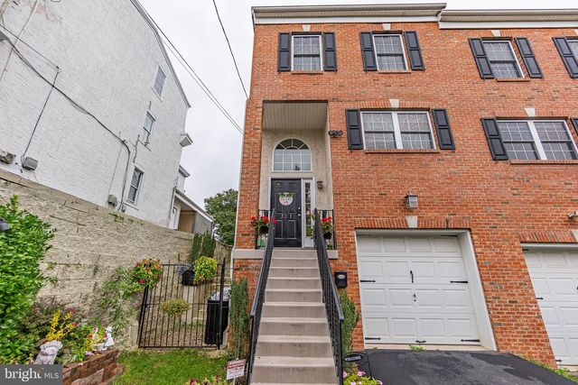 321 FOUNTAIN ST, Philadelphia, PA 19128