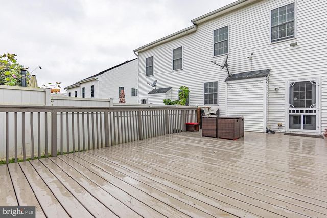 321 FOUNTAIN ST, Philadelphia, PA 19128