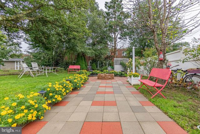 321 FOUNTAIN ST, Philadelphia, PA 19128