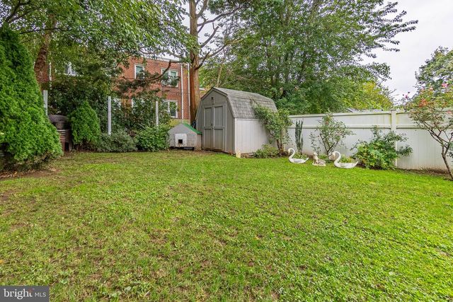 321 FOUNTAIN ST, Philadelphia, PA 19128