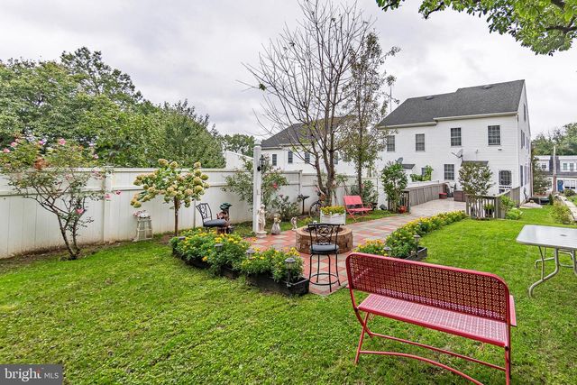 321 FOUNTAIN ST, Philadelphia, PA 19128