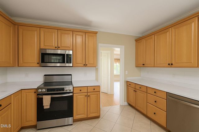 805 Cricketfield Lane, Cary, NC 27518