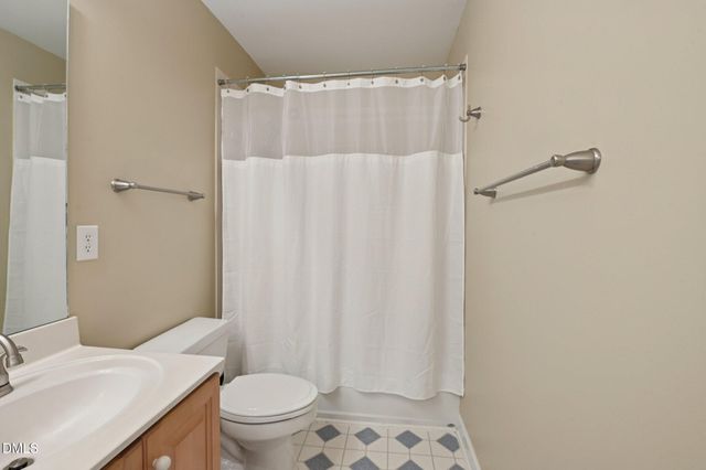 805 Cricketfield Lane, Cary, NC 27518