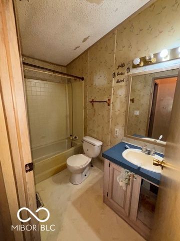 384 Honey Locust Place, North Vernon, IN 47265