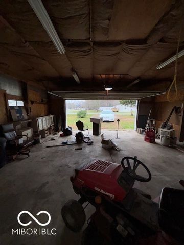 384 Honey Locust Place, North Vernon, IN 47265