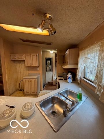 384 Honey Locust Place, North Vernon, IN 47265