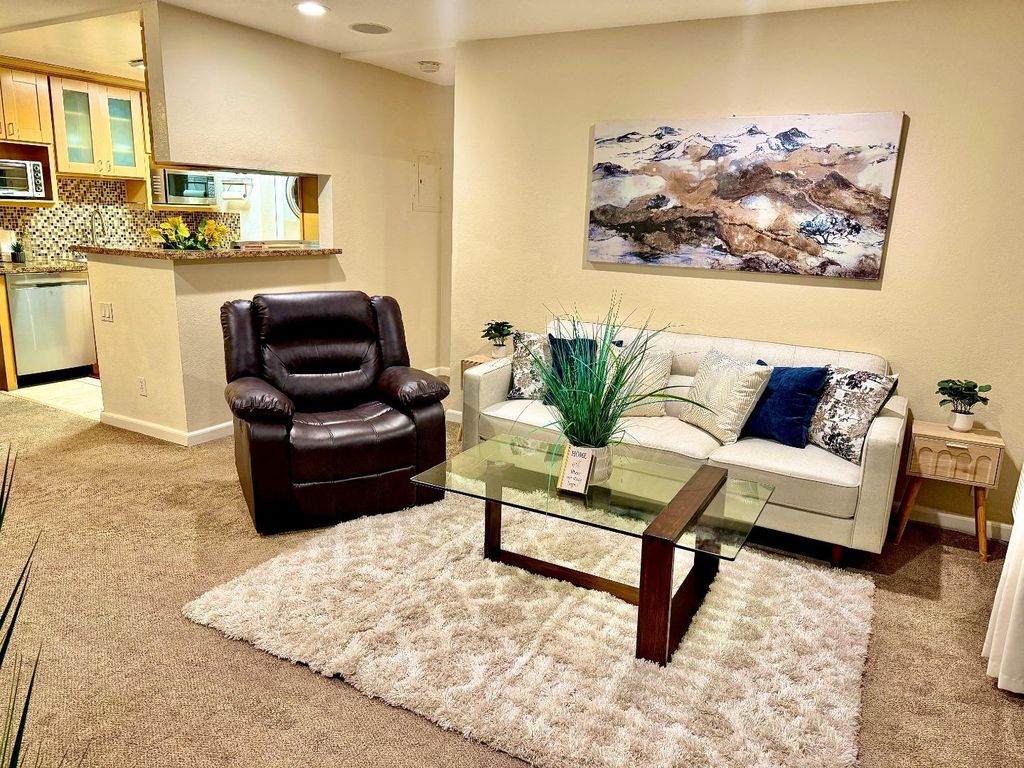 2250 Monroe Street 201, Santa Clara, CA 95050