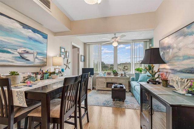 4885 1ST ST NE 307, St Petersburg, FL 33703