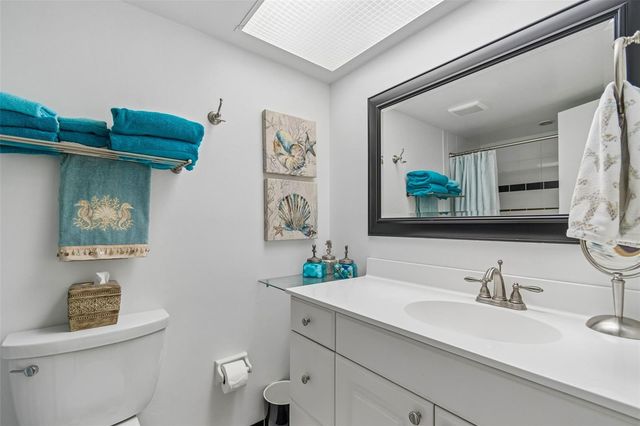 4885 1ST ST NE 307, St Petersburg, FL 33703
