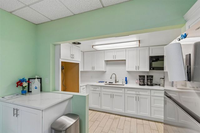 4885 1ST ST NE 307, St Petersburg, FL 33703
