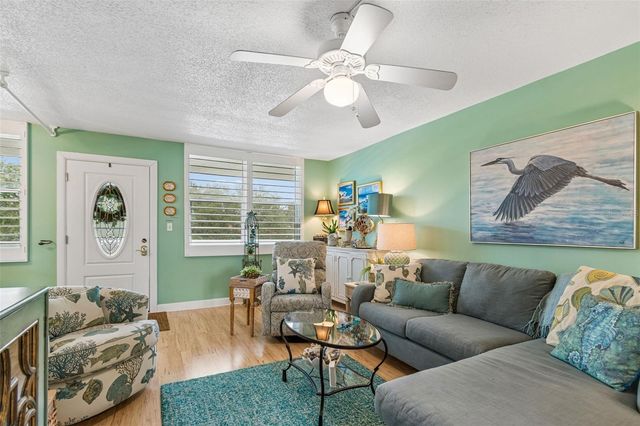 4885 1ST ST NE 307, St Petersburg, FL 33703
