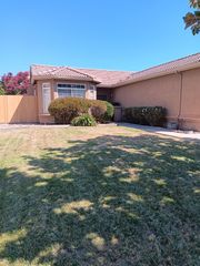 2709 Etcheverry Dr, Stockton, CA 95212