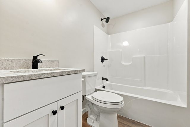 459 Cronin Rd, Warren, MA 01083