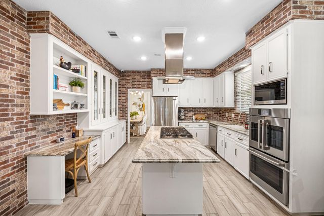 11626 Highgrove Drive, Houston, TX 77077