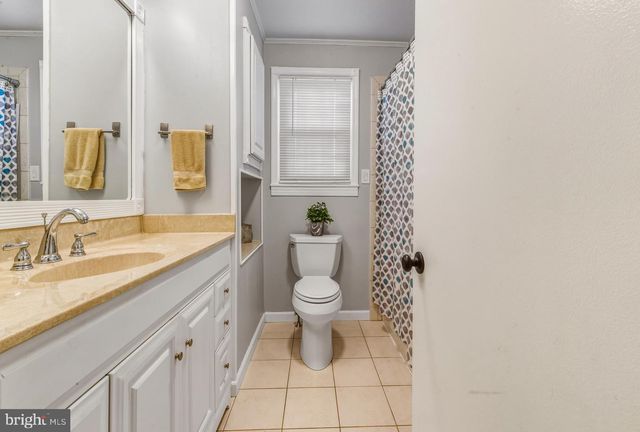 30 SAINT CHARLES PL, Runnemede, NJ 08078