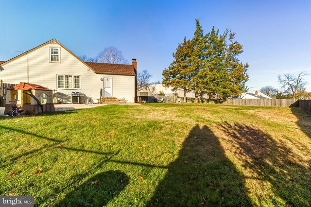 30 SAINT CHARLES PL, Runnemede, NJ 08078