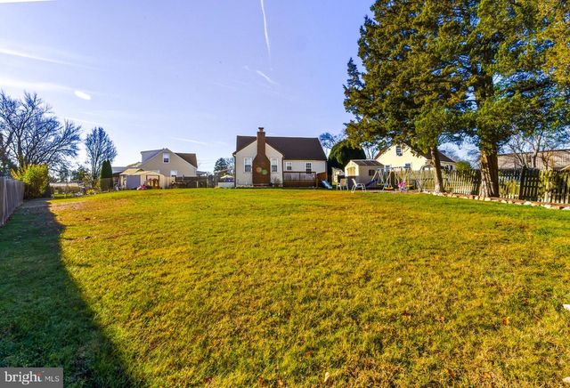 30 SAINT CHARLES PL, Runnemede, NJ 08078