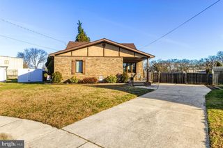 30 SAINT CHARLES PL, Runnemede, NJ 08078