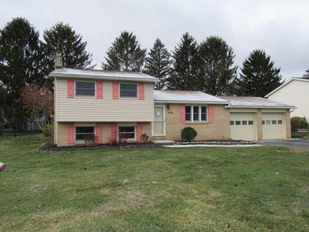 860 Lansberry Court, Somerset Boro, PA 15501