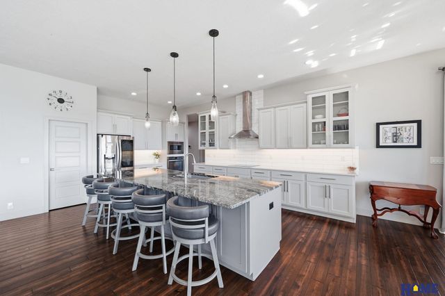 720 N 100th Street, Lincoln, NE 68527