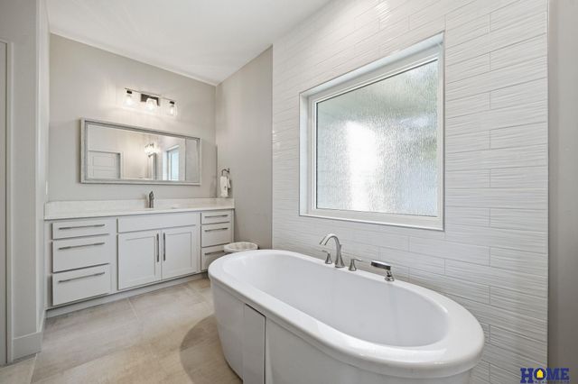 720 N 100th Street, Lincoln, NE 68527
