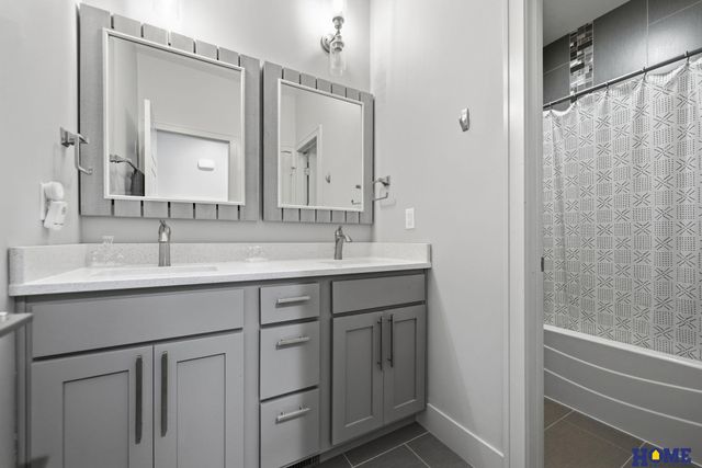 720 N 100th Street, Lincoln, NE 68527