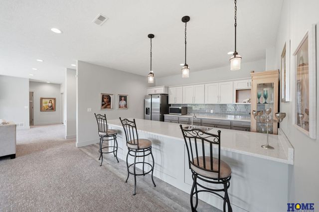 720 N 100th Street, Lincoln, NE 68527