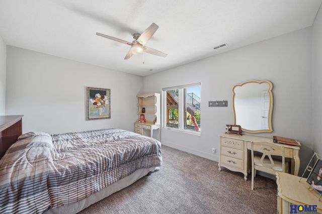 720 N 100th Street, Lincoln, NE 68527