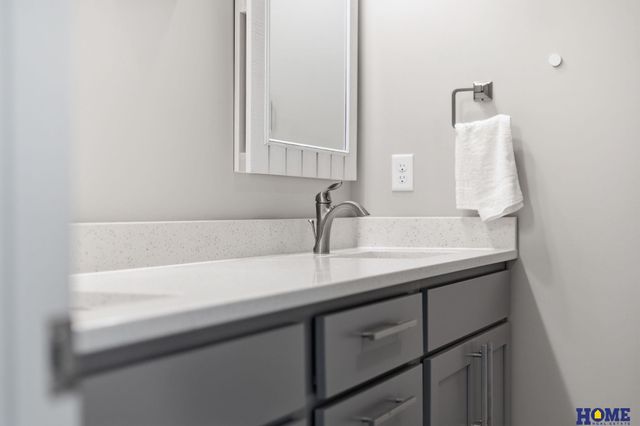 720 N 100th Street, Lincoln, NE 68527