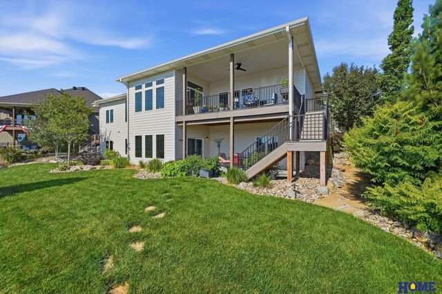 720 N 100th Street, Lincoln, NE 68527