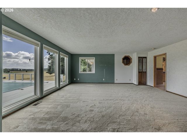 48500 Nw OPPENLANDER Ln, Forest Grove, OR 97116