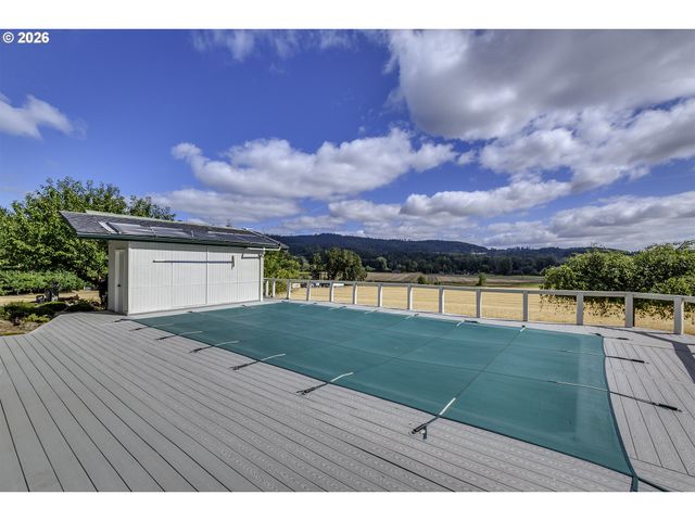48500 Nw OPPENLANDER Ln, Forest Grove, OR 97116