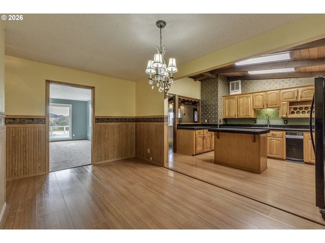 48500 Nw OPPENLANDER Ln, Forest Grove, OR 97116