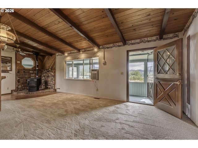 48500 Nw OPPENLANDER Ln, Forest Grove, OR 97116