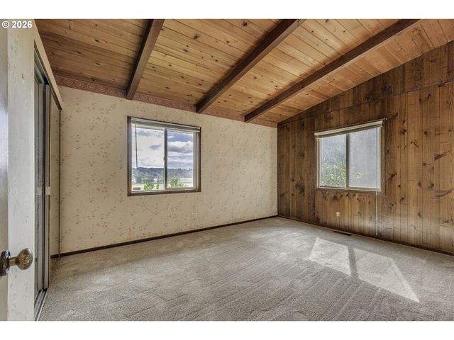 48500 Nw OPPENLANDER Ln, Forest Grove, OR 97116