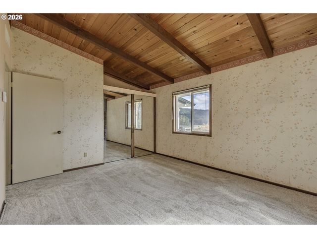 48500 Nw OPPENLANDER Ln, Forest Grove, OR 97116