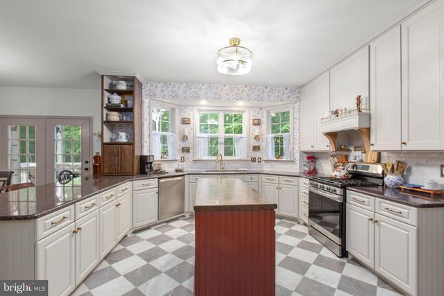 68 COAKLEY LN, Fredericksburg, VA 22406