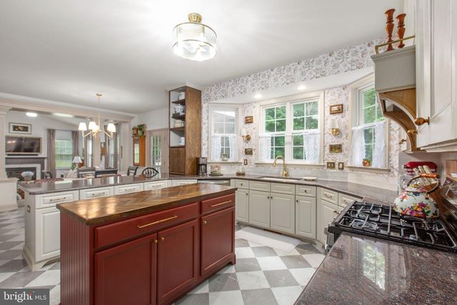 68 COAKLEY LN, Fredericksburg, VA 22406