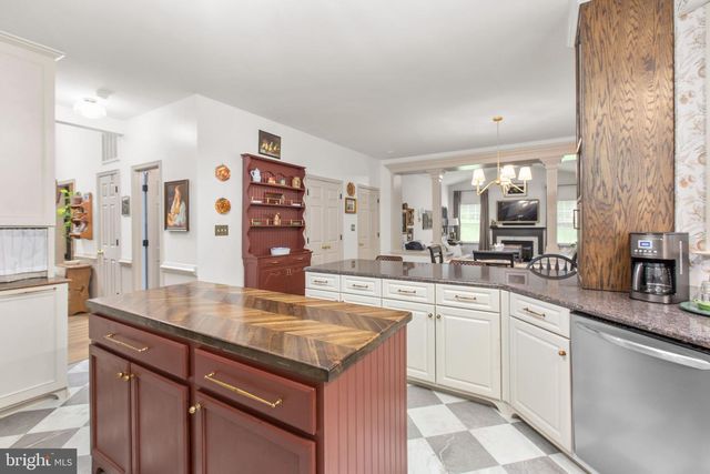 68 COAKLEY LN, Fredericksburg, VA 22406
