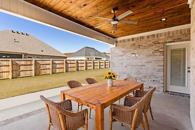 1645 Nantucket, Conway, AR 72034