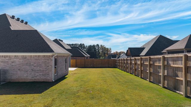 1645 Nantucket, Conway, AR 72034