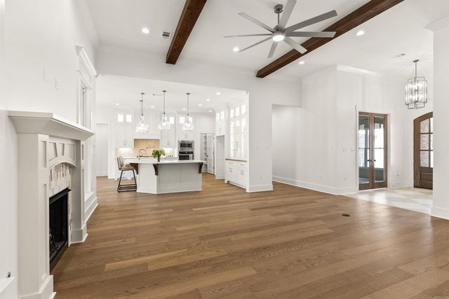 1645 Nantucket, Conway, AR 72034