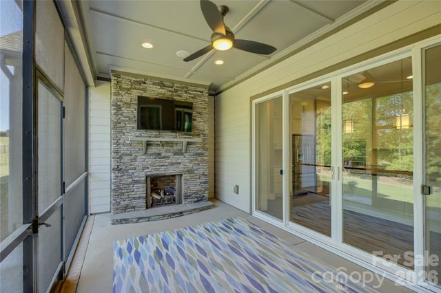 15512 Aviary Orchard Way, Charlotte, NC 28278